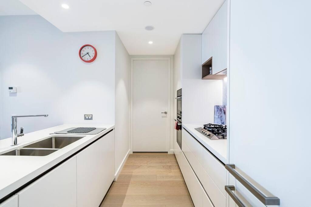 Apartment Cbd Luxury 1br Harbour Views & Premier Facilities Sydney